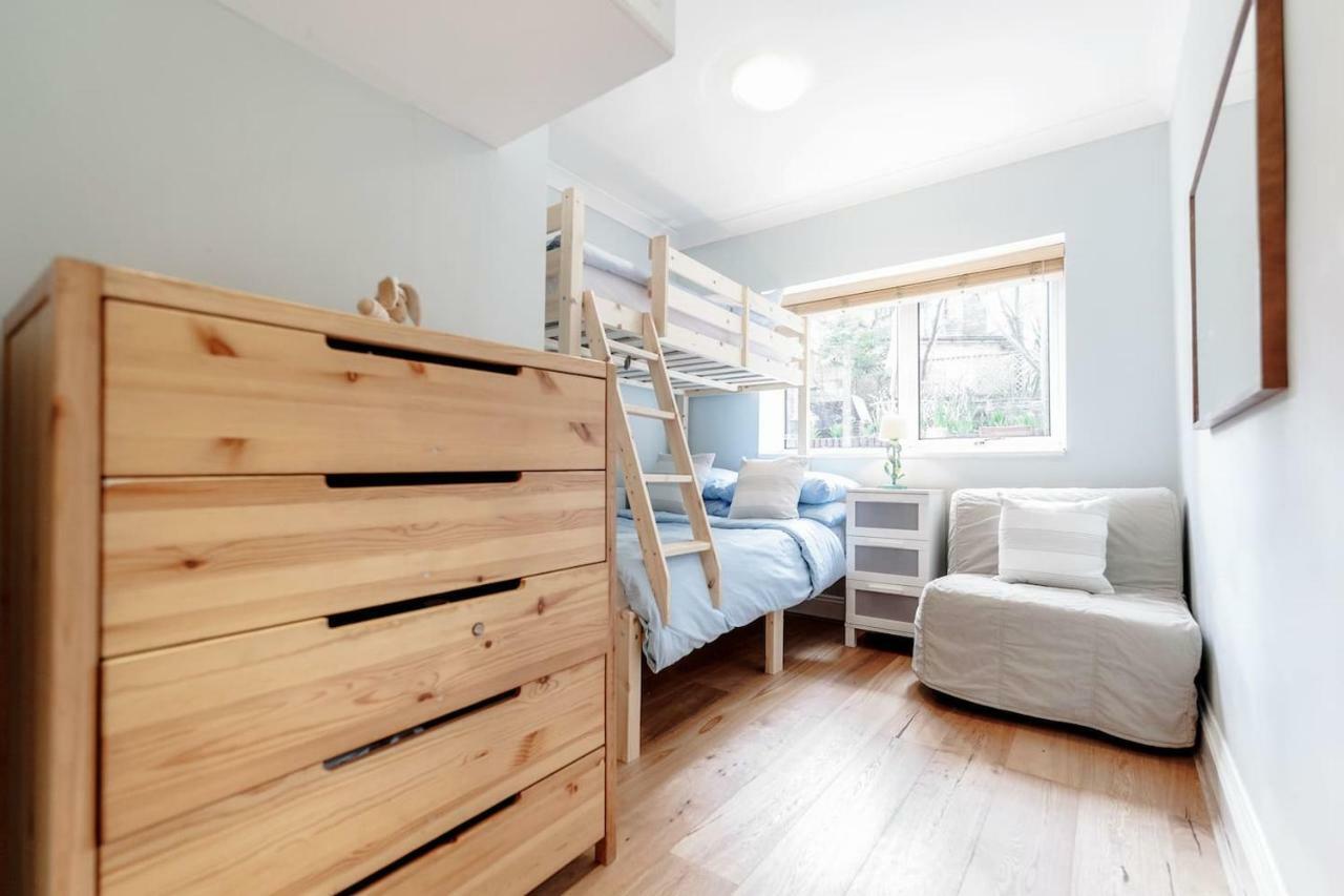 3 Bedroom Garden Flat - Central Location Londres Exterior foto