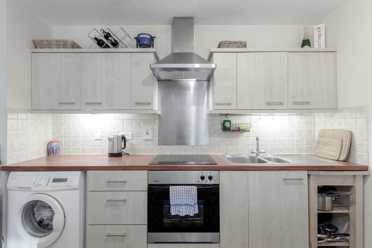 3 Bedroom Garden Flat - Central Location Londres Exterior foto